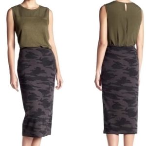 Sanctuary  Black /Gray Camo Pencil Skirt